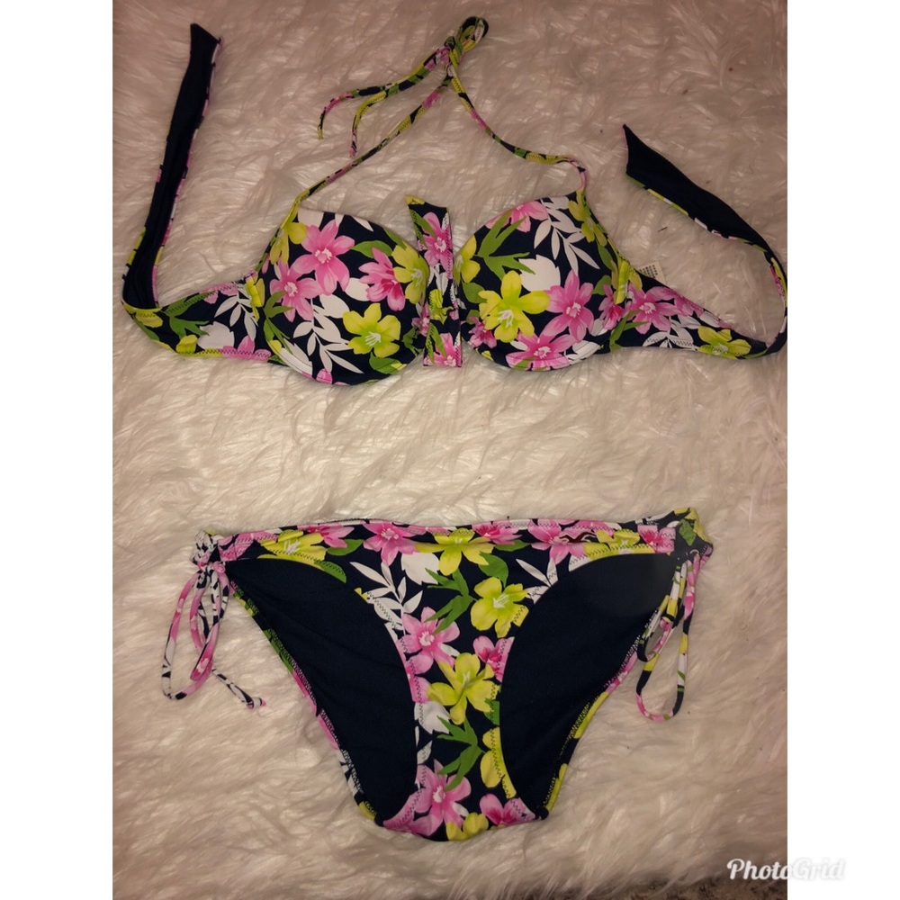 Floral bikini
